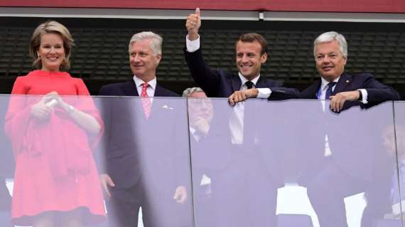 Macron costretto a scusarsi con gli albanesi per l'errore sull'inno in Francia-Albania 