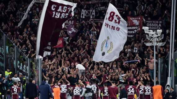 Torino-Cagliari, sfilata dei ragazzi delle Academy prima del match 