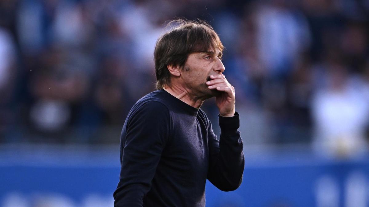 Serie A - Napoli sotto all'intervallo contro il Bologna