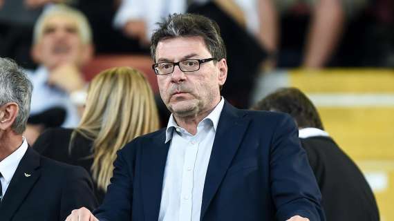 DAZN non cambia la doppia utenza. Il ministro Giorgetti: "La moral suasion ha dato i suoi frutti"