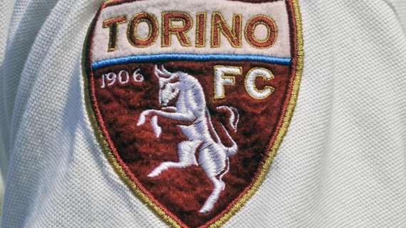 Gli auguri del Toro a Lys Gomis