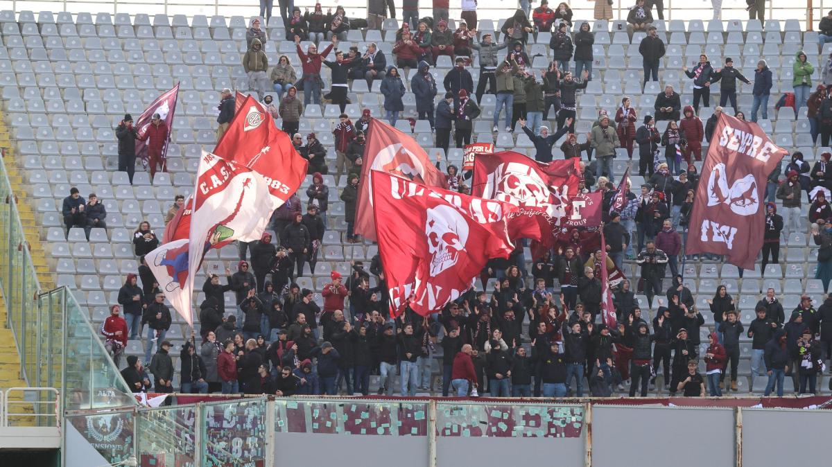 A Lecce oltre duecento i tifosi granata 