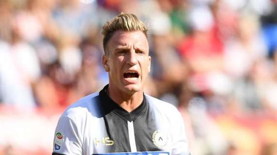 Maxi Lopez scatenato, ha segnato quattro degli otto gol con cui l'Udinese ha sotterrato il Perugia 