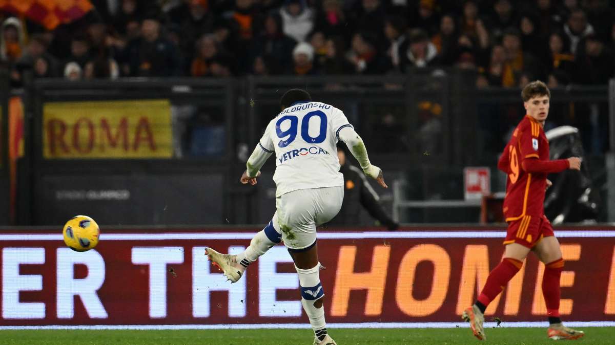 Serie A - La Roma rischia ma la prima di De Rossi è vincente