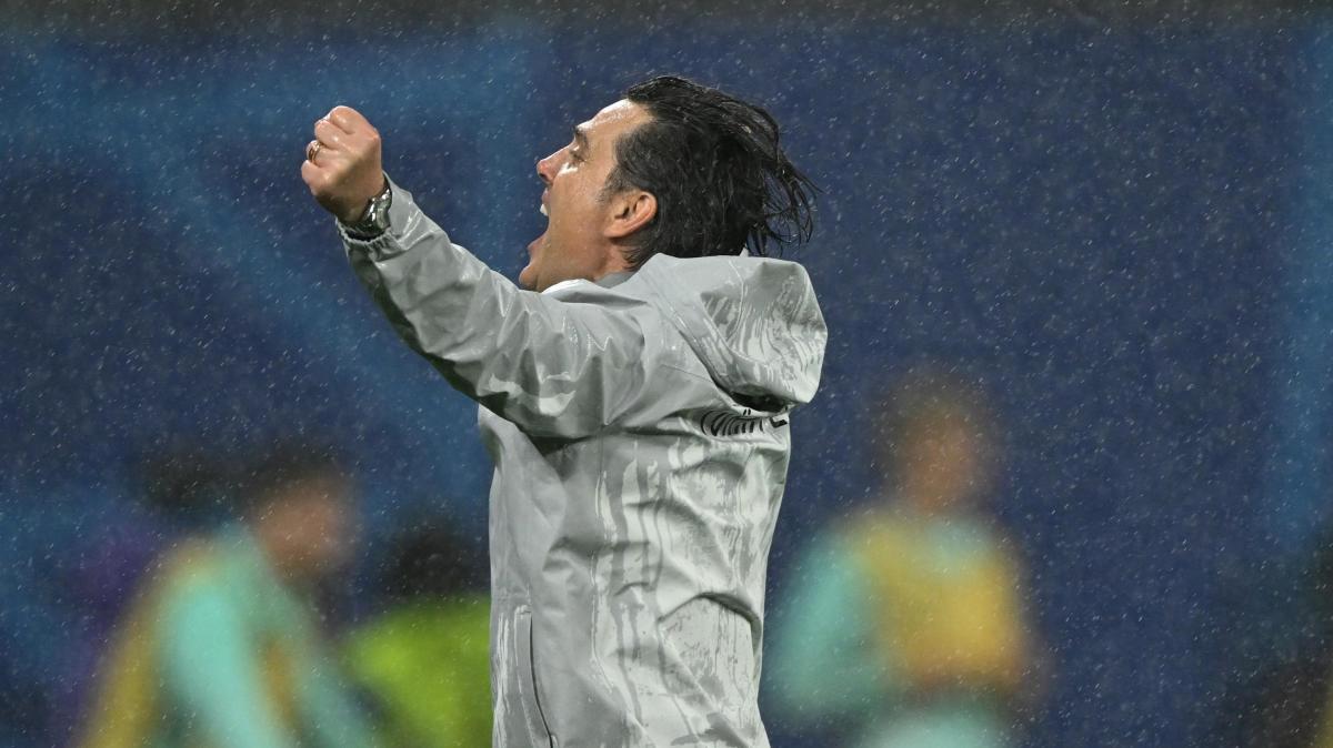 Un italiano ce la fa, Montella qualificato con la Turchia 