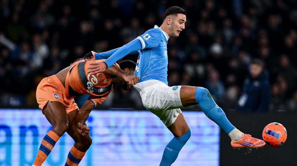 Lucca costretto a rimanere al Napoli. Se ne riparlerà a giugno 