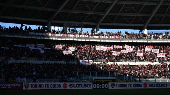 Maratona, tornano gli striscioni: "Ma la contestazione continuerà"