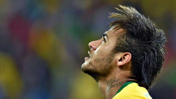 Neymar va controcorrente: "Tifo Argentina" 