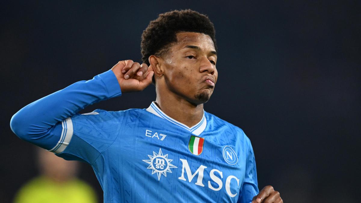 Serie A: Napoli avanti sulla Roma all'intervallo grazie a Neres
