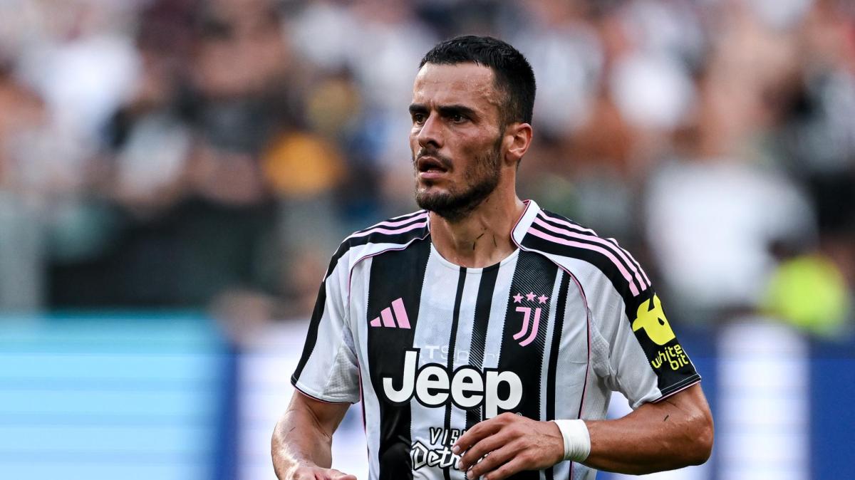 Serie A - Juve in vantaggio al quinto di recupero