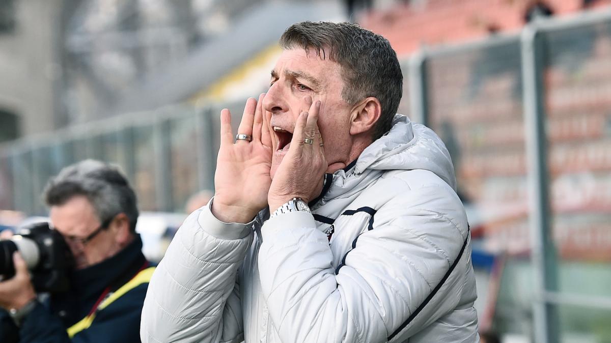 Pagliuca: "VAR, meglio toglierlo. Ma nessun complotto anti-Bologna"