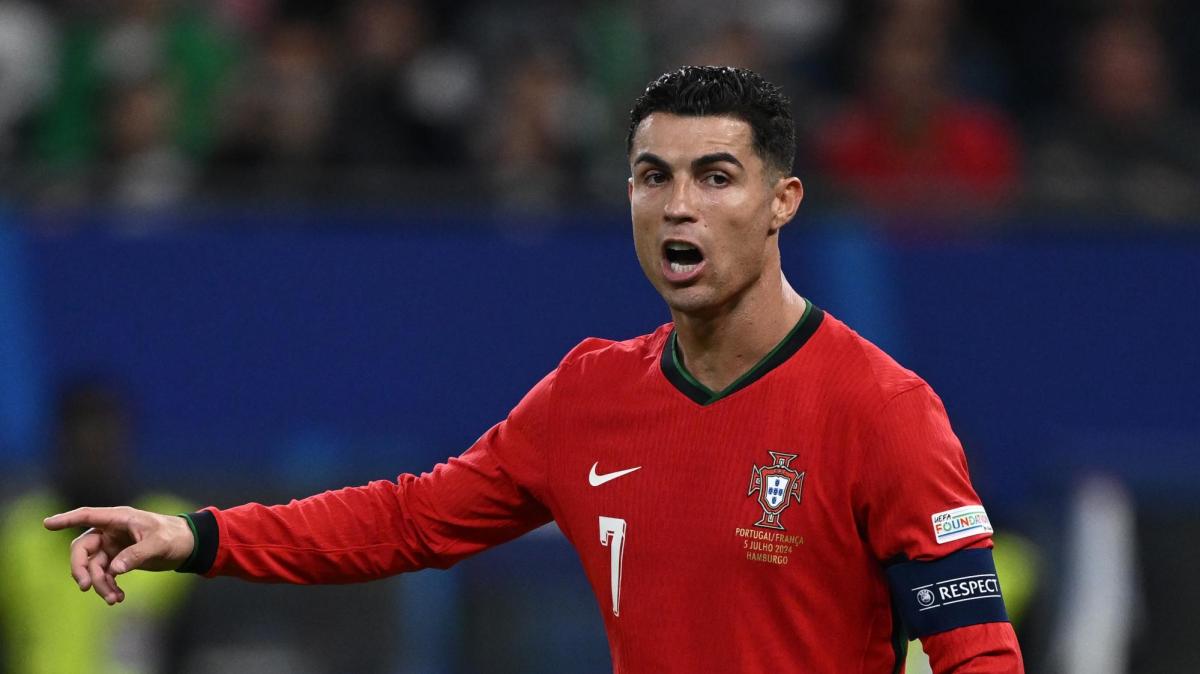 CR7 espulso, in Portogallo lo attaccano: "Ha sbagliato, dovremmo vergognarci"