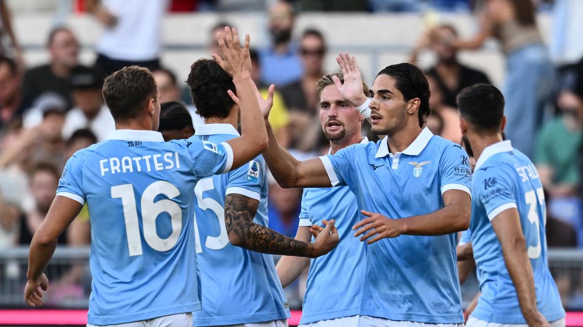 La Lazio vince a Venezia e aggancia Roma e Inter in testa alla classifica