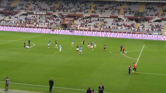 Torino, fischi ai giocatori juventini. Scontri tra tifosi bianconeri e forze dell'ordine