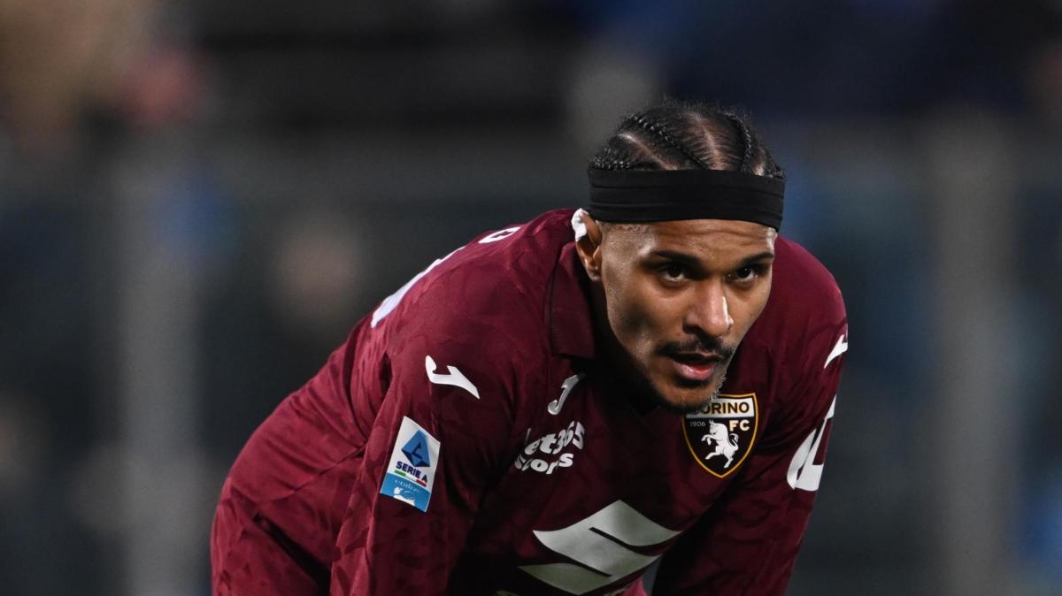 Torino, Lazaro in scadenza. Che succederà