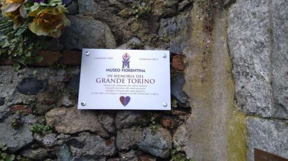 Superga: il Museo della Fiorentina dona una targa per ricordare il Grande Torino 