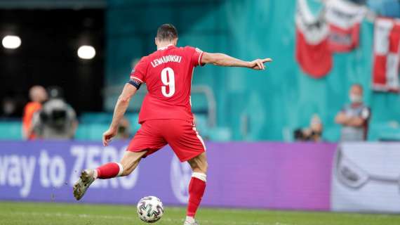 BUNDESLIGA - Lewandowski comments on transfer rumors