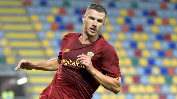 SERIE A - Inter Milan in Dzeko talks to replace Lukaku