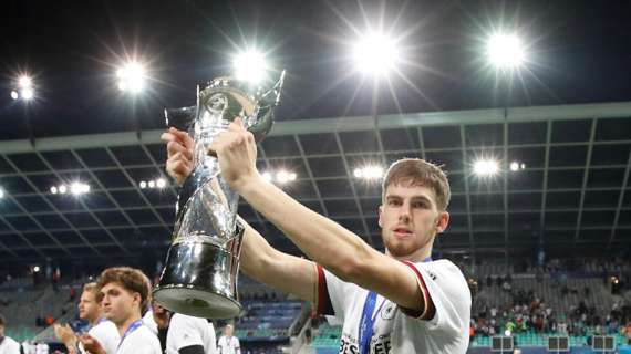 BUNDES - Leverkusen hoping to keep rising star Florian Wirtz