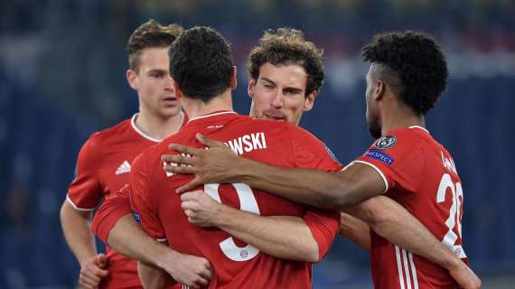 BUNDES - Bayern Munich win at Furth with 10 men
