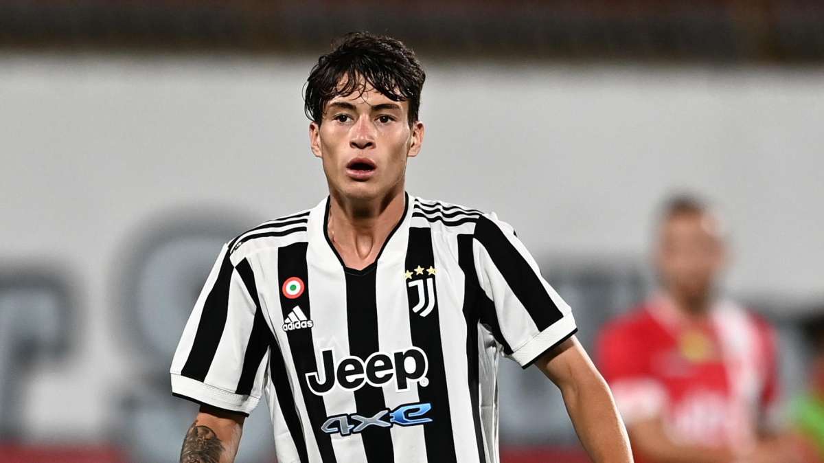 OFFICIAL - Juventus youngster Soulé signs a long-term deal
