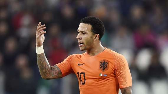LIGA - Depay has reportedly seen his wages slashed by 30 per cent