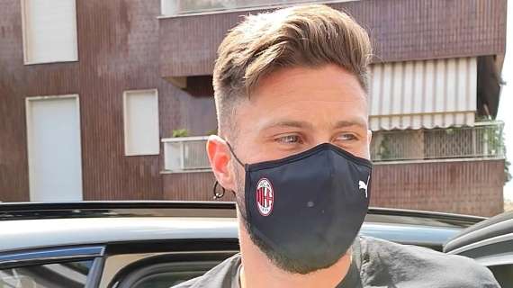LIVE - Giroud is a new AC Milan player