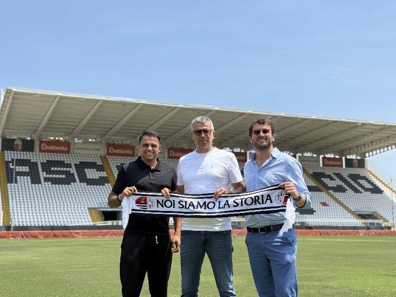 Ascoli, scelta fatta: Tomei resta alla guida del Picchio! Il tecnico della promozione pronto a firmare il rinnovo