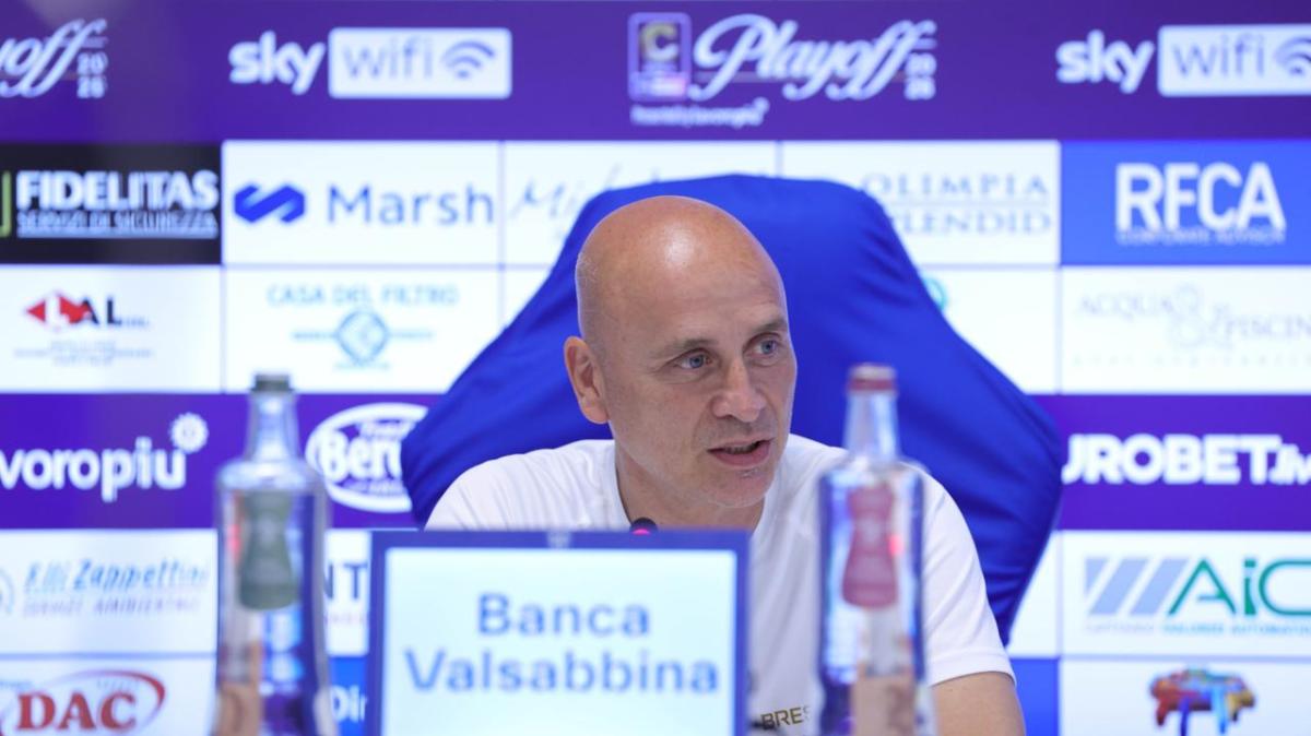 Corini in conferenza stampa