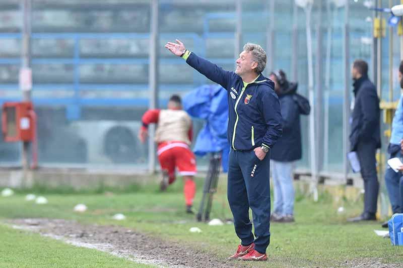 Pochesci: "L'FVS non ha migliorato l'arbitraggio in Serie C"
