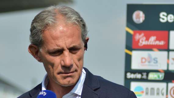 Serie B - Cosenza, esonerato l'allenatore Zaffaroni