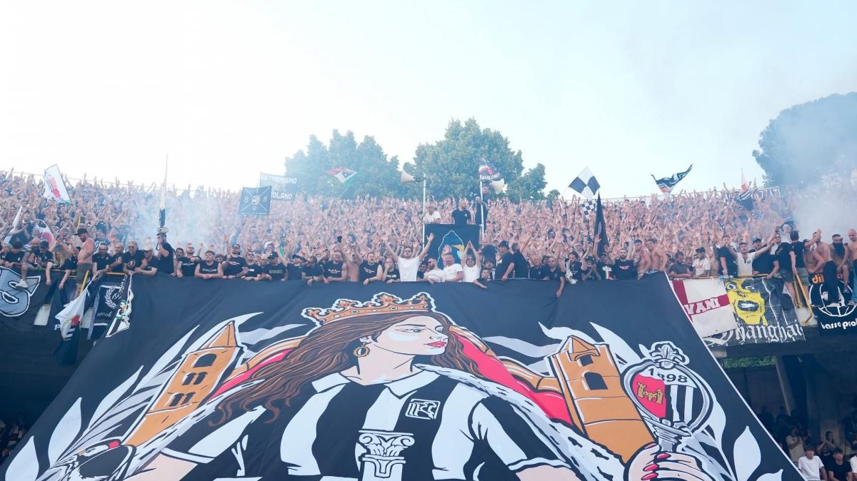 Giudice Sportivo: ammenda all'Ascoli per i cori della curva