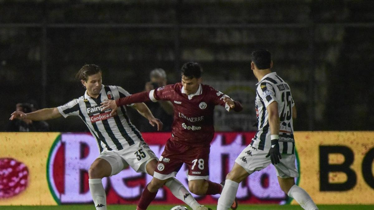 LE PAGELLE: CORAZZA L’UOMO DEL DESTINO, CURADO E GUIBRE ALZANO IL MURO. VITALE SALVA