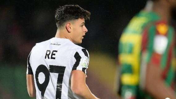 Alessio Re dopo la firma sul contratto: “È il coronamento di tanti sacrifici”