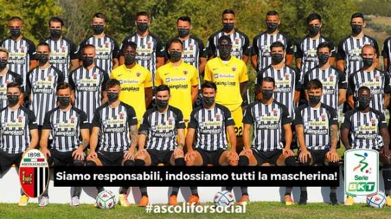 Ascoli Calcio per il sociale: "Siamo responsabili, indossiamo la mascherina!"