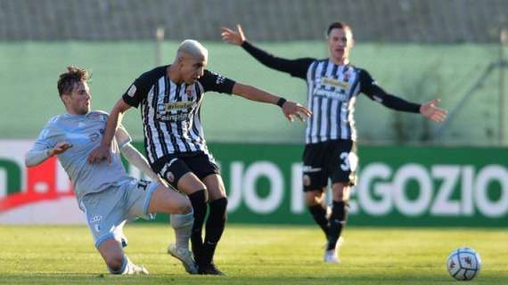 GdS - Sabiri nel finale salva l'Ascoli in nove: 1-1 contro l'Entella