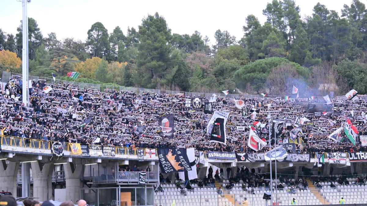 CorrAdriatico - Entusiasmo e orgoglio per i 10mila bianconeri