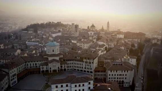 VIDEO - "Bergamo soffre. Bergamo combatte e cura. Bergamo siamo noi"