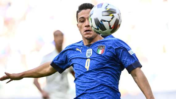 L'Italia ritrova la vittoria quando ormai non serve più. Due gol di Raspadori: Turchia battuta 2-3