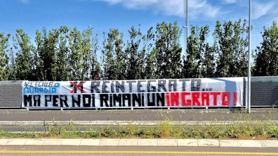 Lookman, duro striscione contro di lui esposto a Zingonia