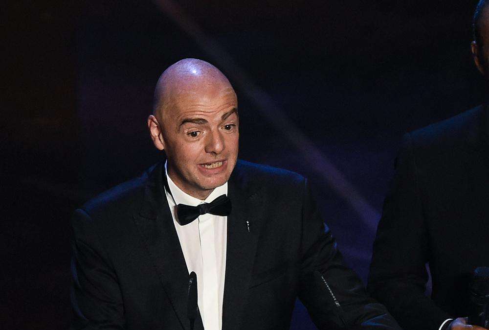 Infantino sfotte l'Italia, è polemica: Abodi vuole spiegazioni