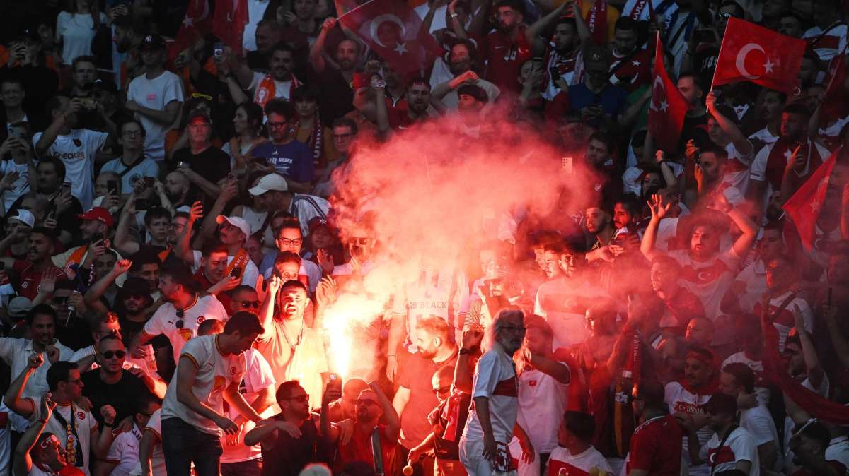 Turchia, scandalo scommesse: 150 arbitri nel mirino della Federazione