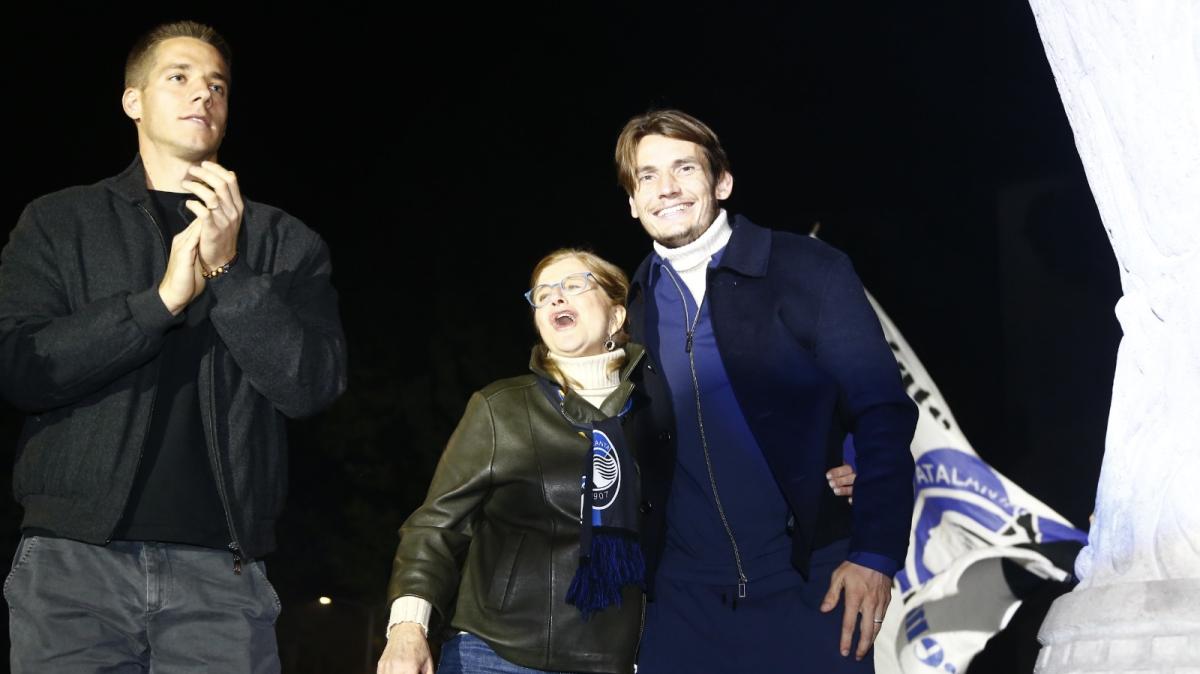 De Roon infiamma la notte nerazzurra: "Il vostro amore è la nostra forza. Con voi, un uomo in più in campo"