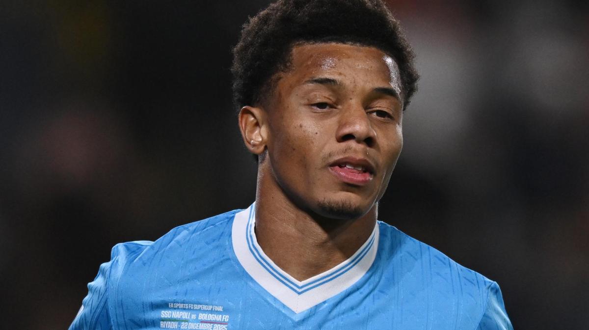 Napoli, per Neres distorsione alla caviglia sinistra 