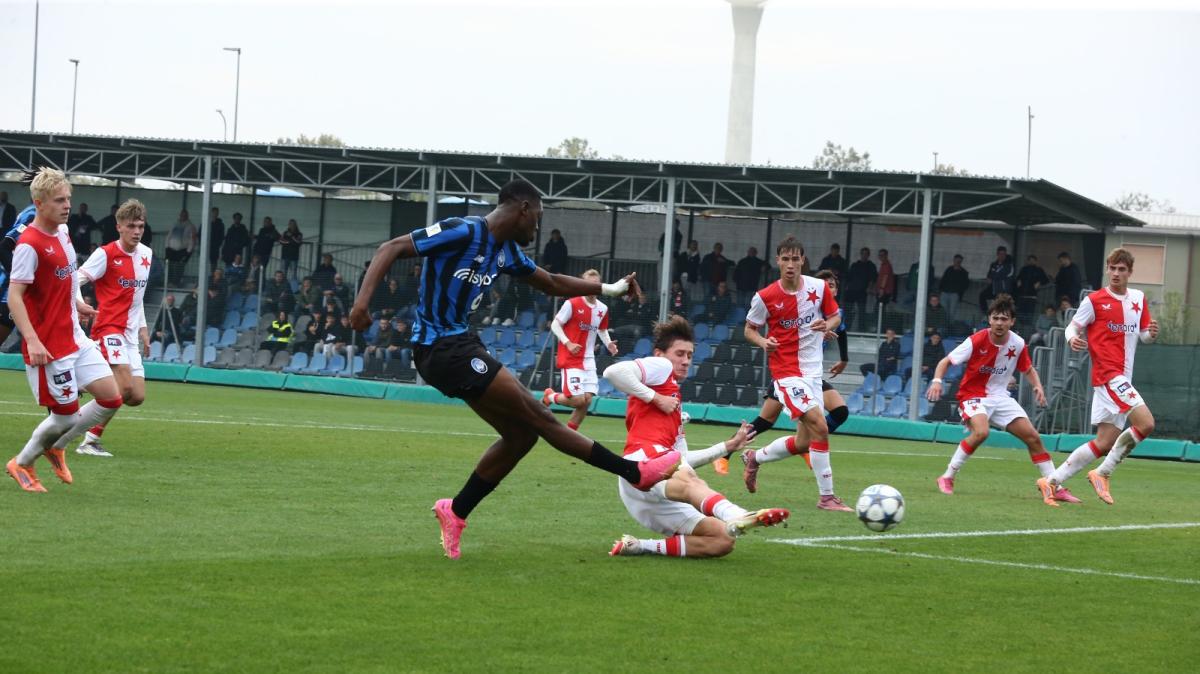 Youth League - Primavera bloccata sullo 0-0 dallo Slavia Praga al 45': Camara colpisce un palo nel finale di tempo