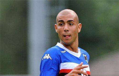 Zaza con la casacca della Samp