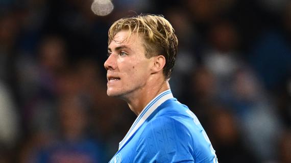 Champions / Napoli, sofferenza e gioia: doppietta Højlund, Milinkovic-Savic salva. Sporting battuto 2-1