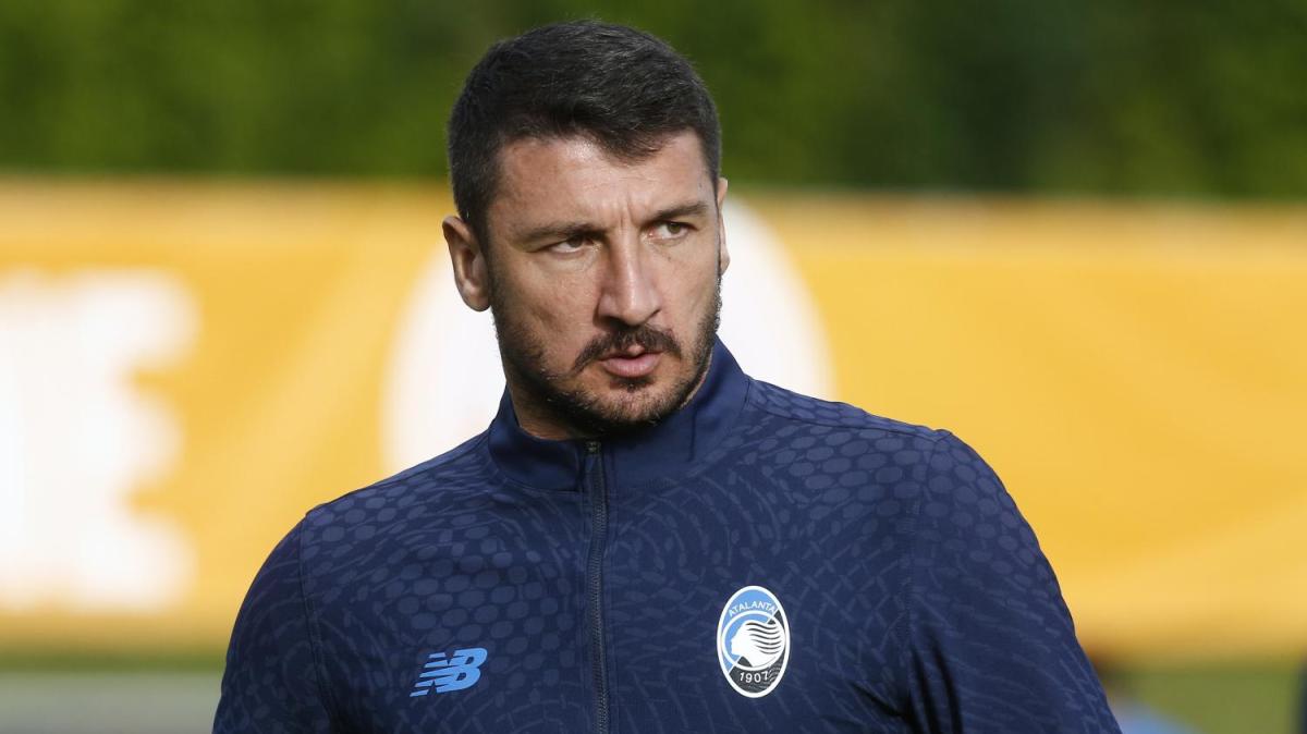 Under 23 in 10 (e senza mister) dopo 8'. Salernitana deludente, è 0-0 dopo i primi 45'