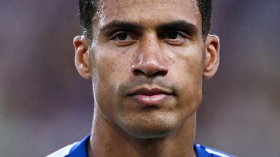 Ecco la lettera di Varane: "Annuncio il mio ritiro". Ma l'avventura al Como non è finita