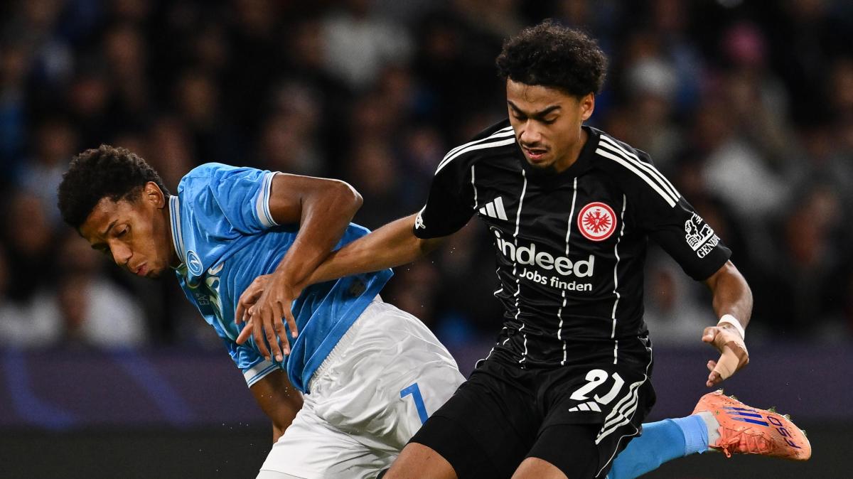 Napoli, pareggio amaro col Francoforte: il Maradona resta a secco e la Champions si complica